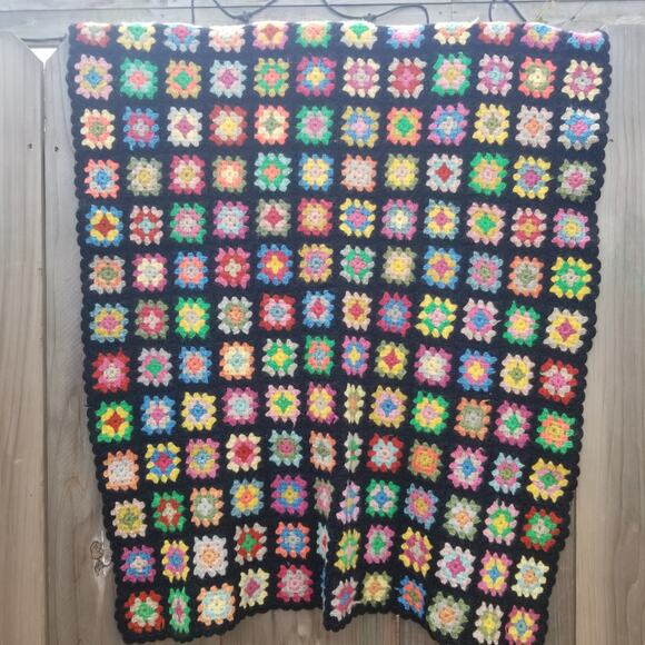 Vintage Wool Granny Squares Throw Blanket - Picture 7 of 9